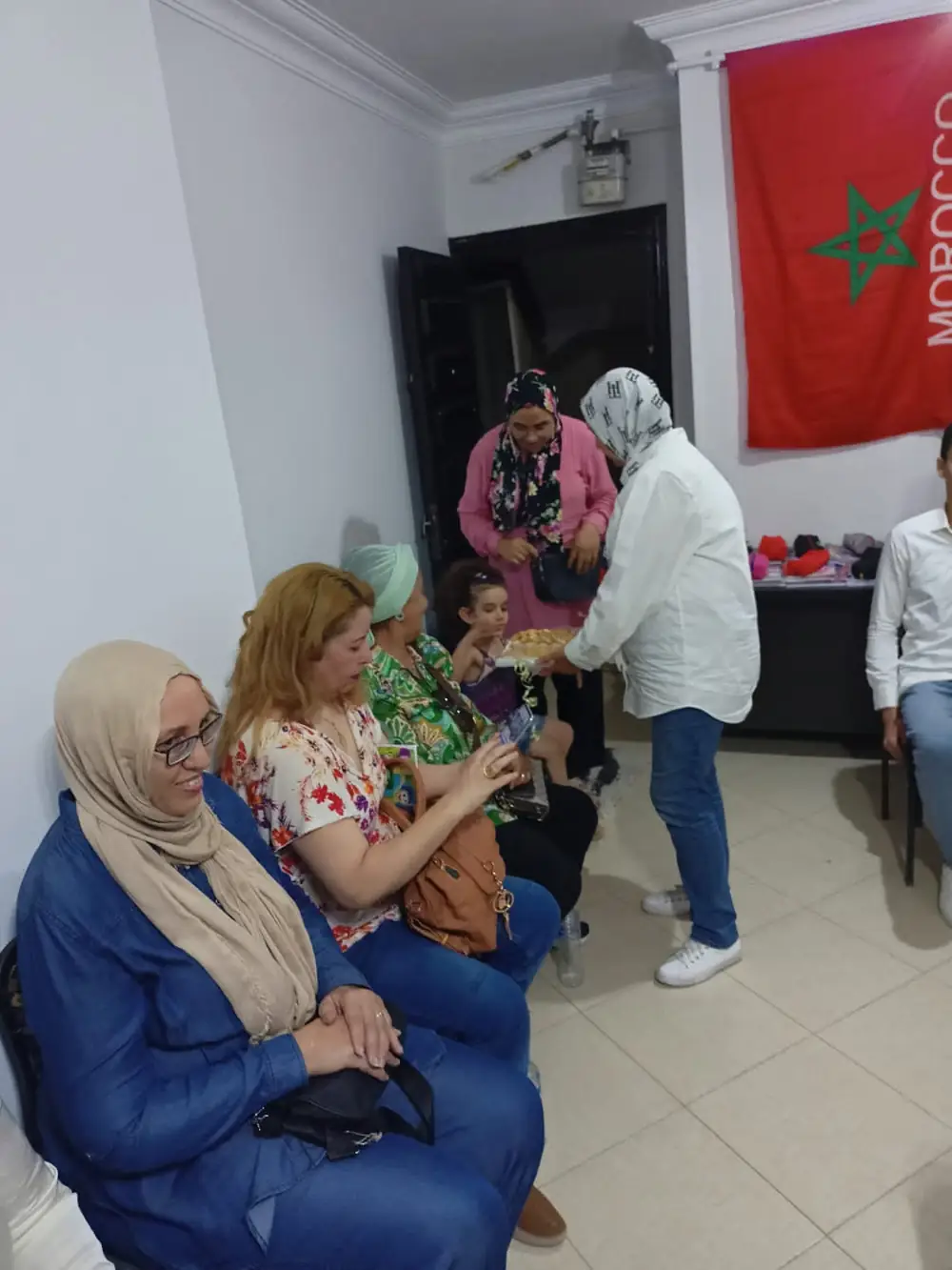 ثمار التميز: الاحتفاء بأبناء الجالية المتخرجين وتكريم نوابغ مغاربة العالم